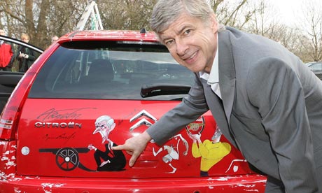 Wenger pozyskał Cecha, a teraz chce obrońcę z Serie A